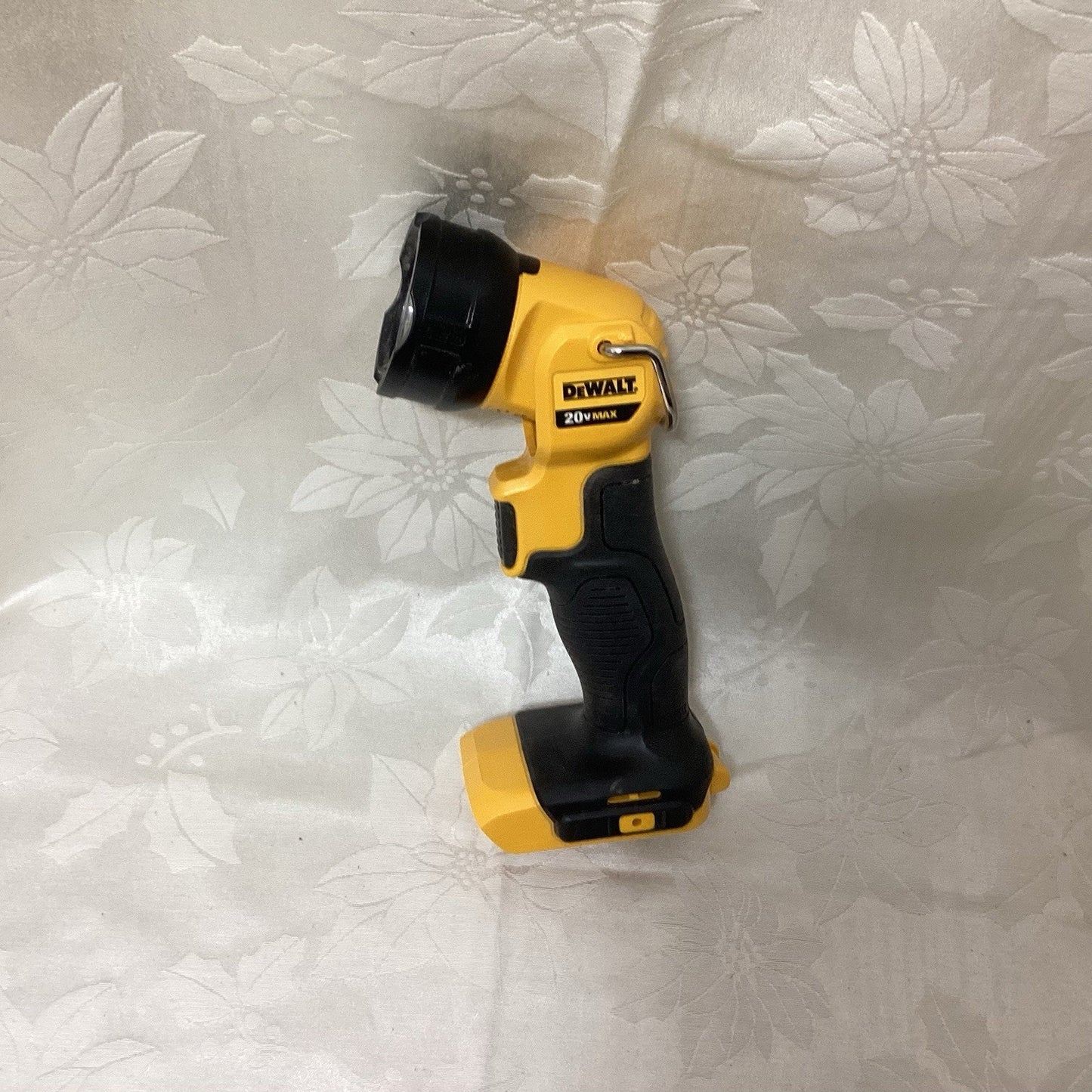 DEWALT 20V MAX Flashlight Work Light Plastic Yellow/Black Portable LED Tool