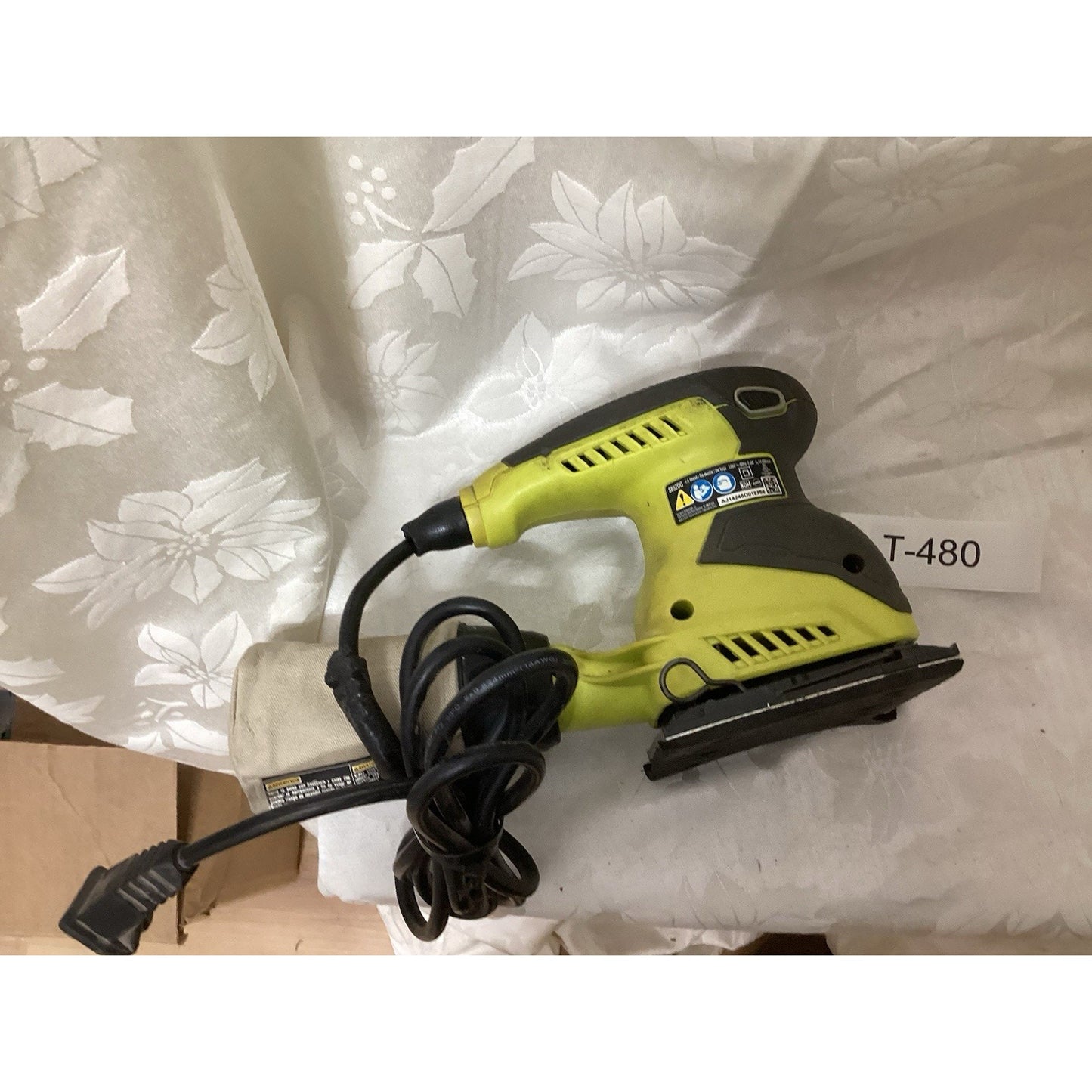 ryobi one 18v cordless 1/4 sheet sander. T-480