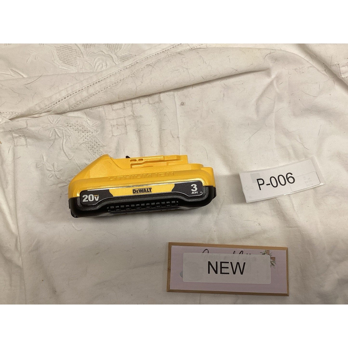 DeWalt DCB230 Battery Type 2 20V MAX 3Ah 21700 Lithium Ion Compact Power Tool