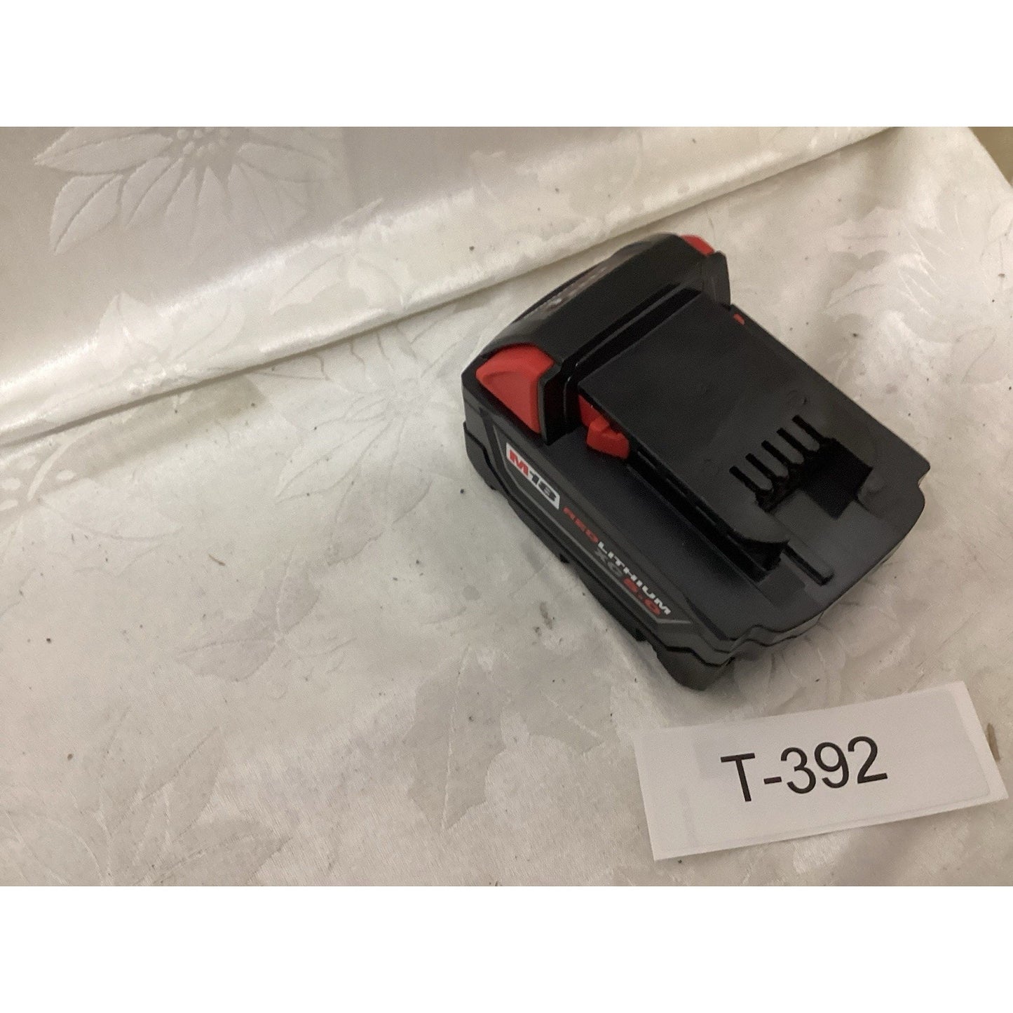 Milwaukee M18 REDLITHIUM XC5.0 Extended Capacity Battery Pack - Black... T-392