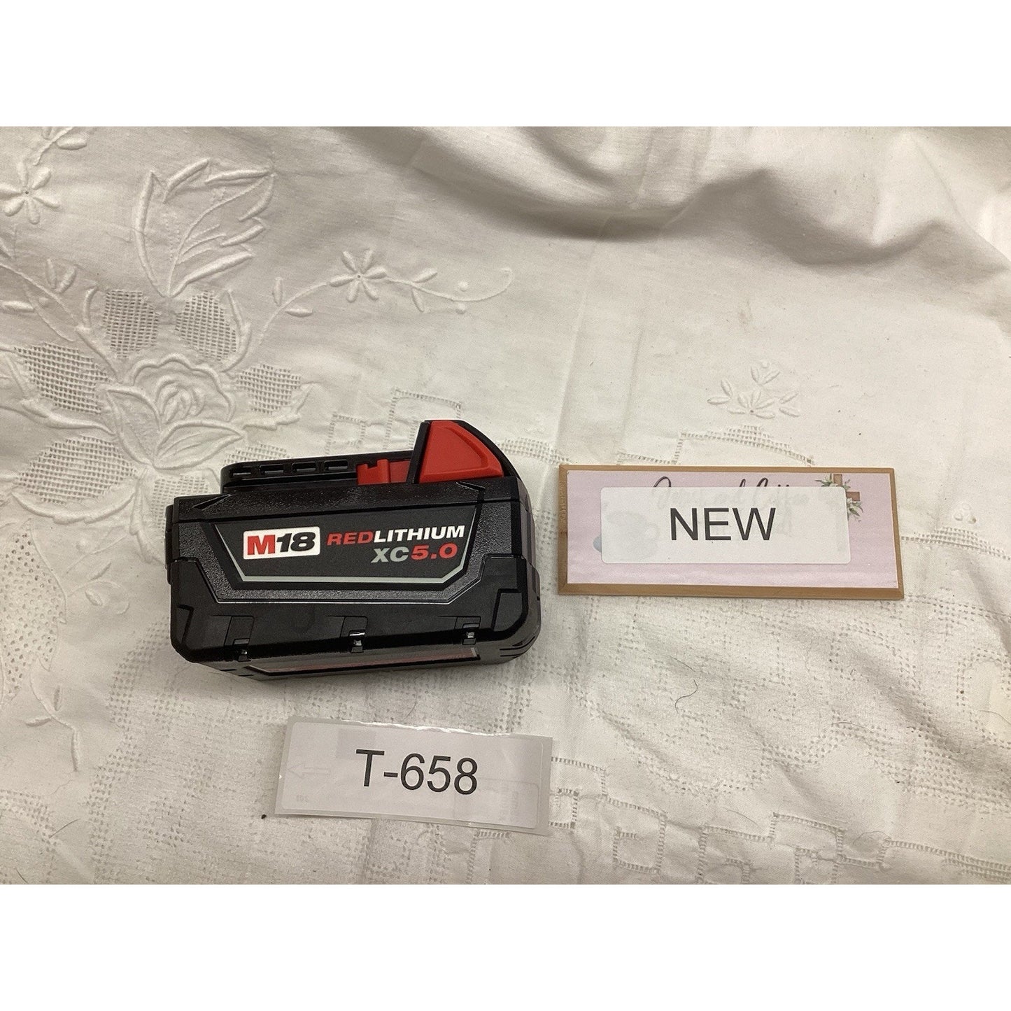 Milwaukee M18 RedLithium XC5.0 Battery Pack - Black (48-11-1852)T-658