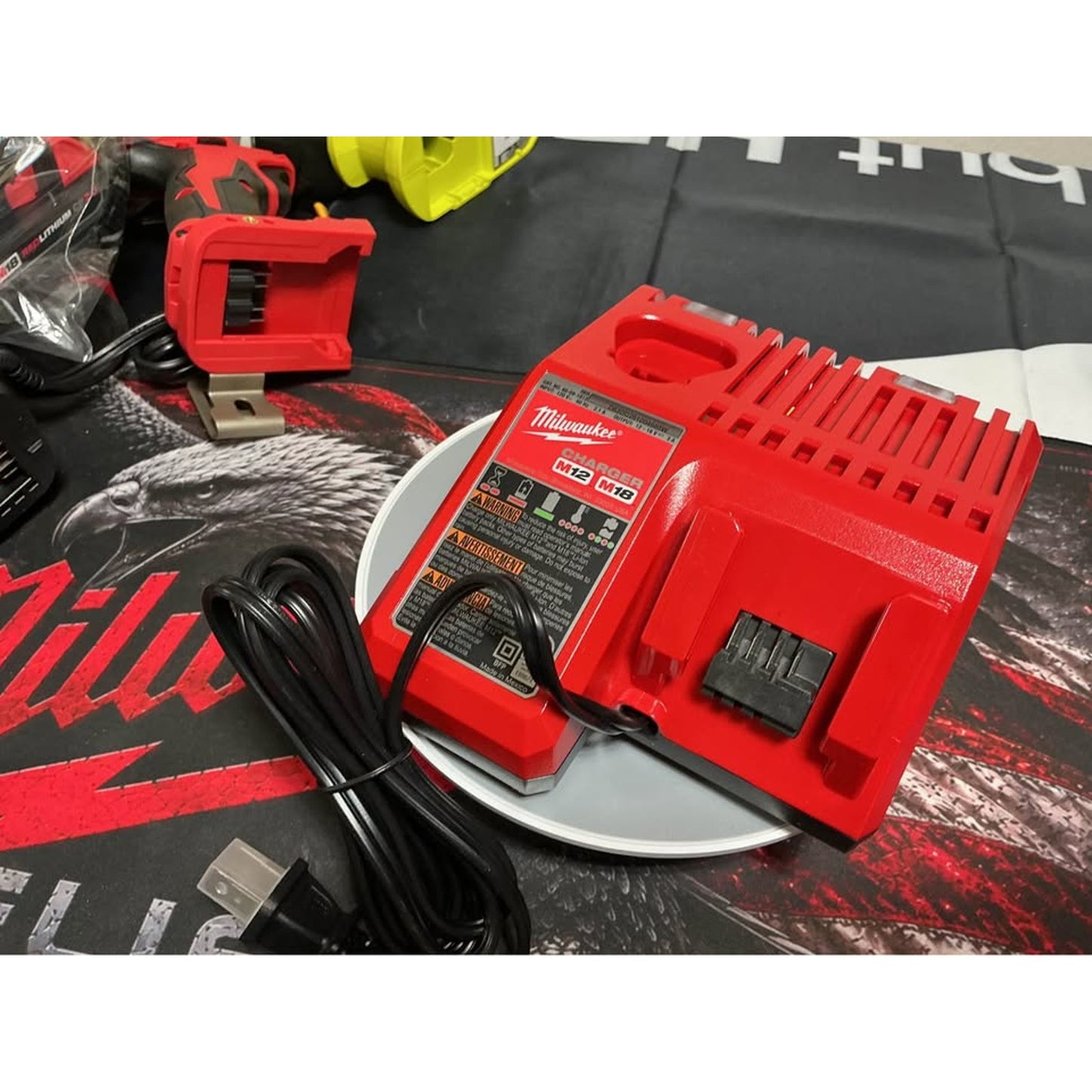 Milwaukee M12 M18 Charger T-1009