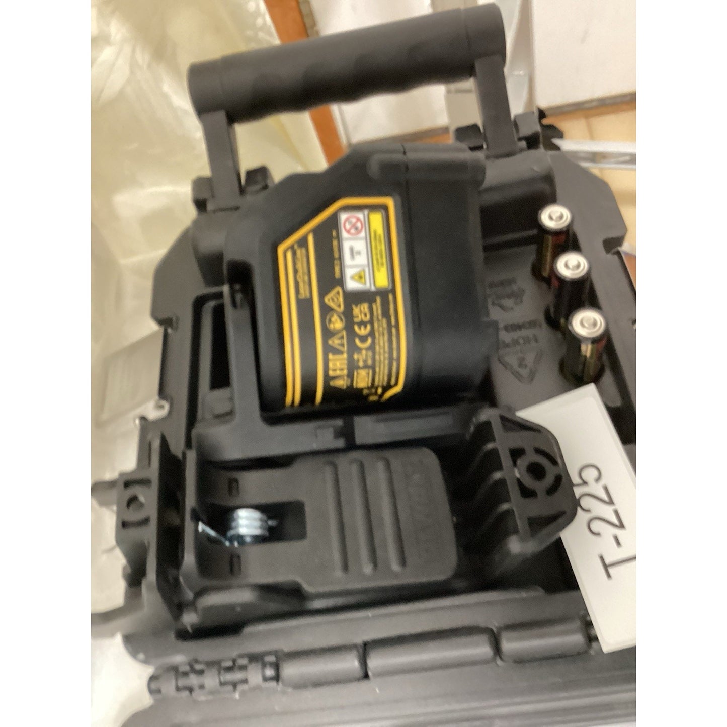 DEWALT DW088CG Self-Leveling Cross-Line Laser Level Black/Yellow with Case T-225