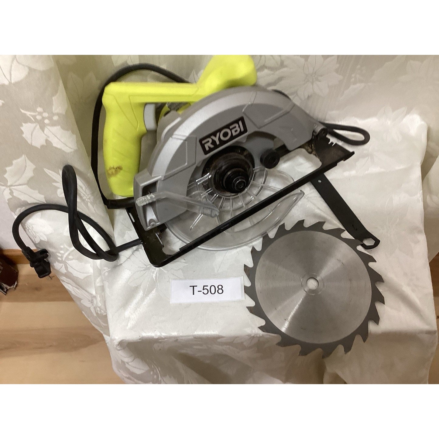 Ryobi One+ PBLCS300B HP 18V Brushless Cordless 7-1/4 inch Circular Saw T-508