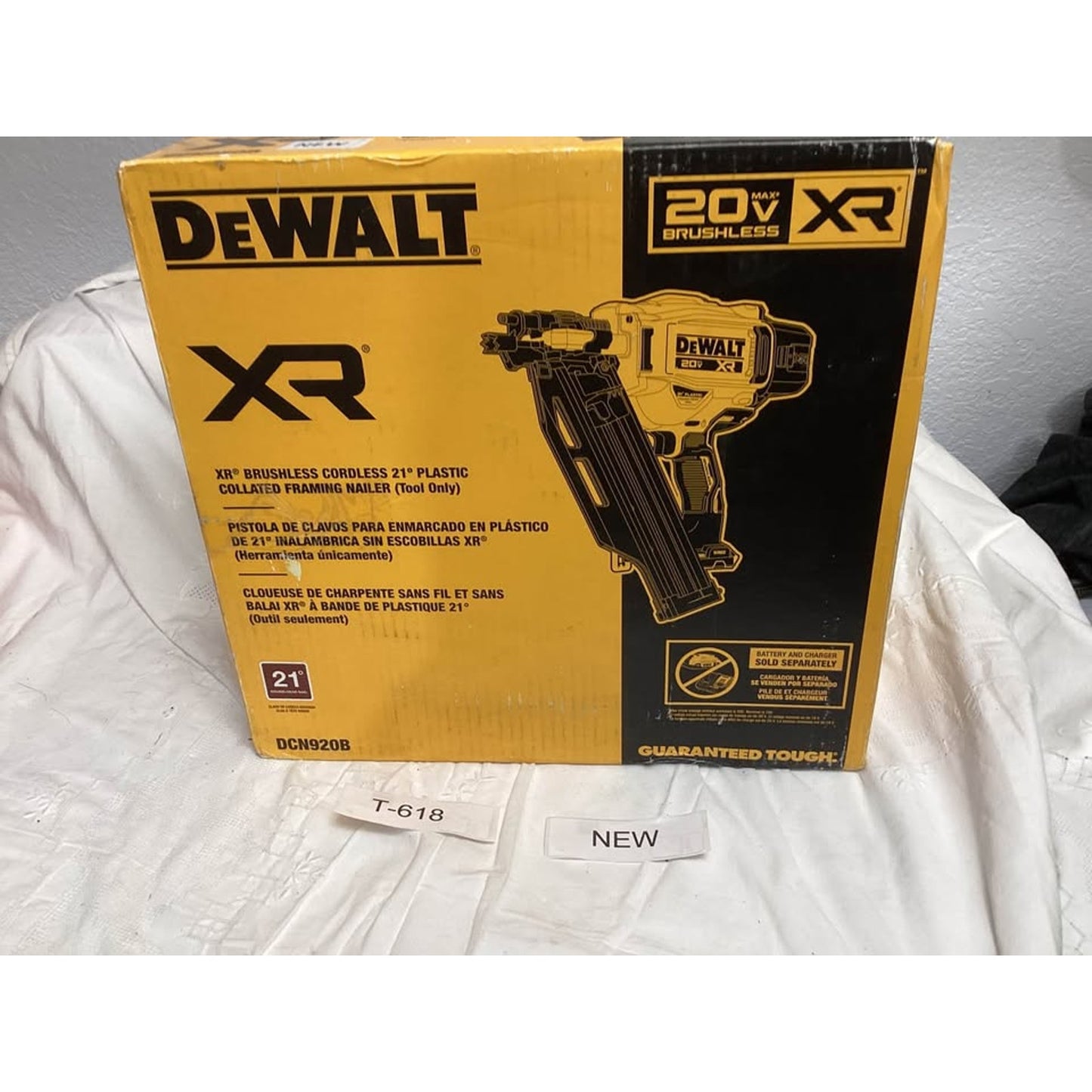 DEWALT DCN920B 20V MAX XR Brushless Cordless 21° Plastic Collated Framing Nailer T-618