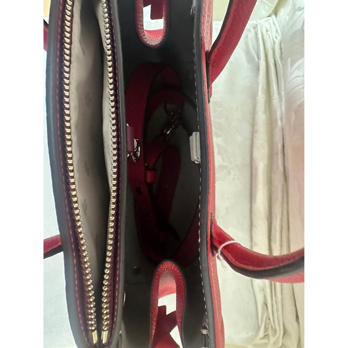 New Kate Spade New York Red Pebbled Leather Handbag. B-284