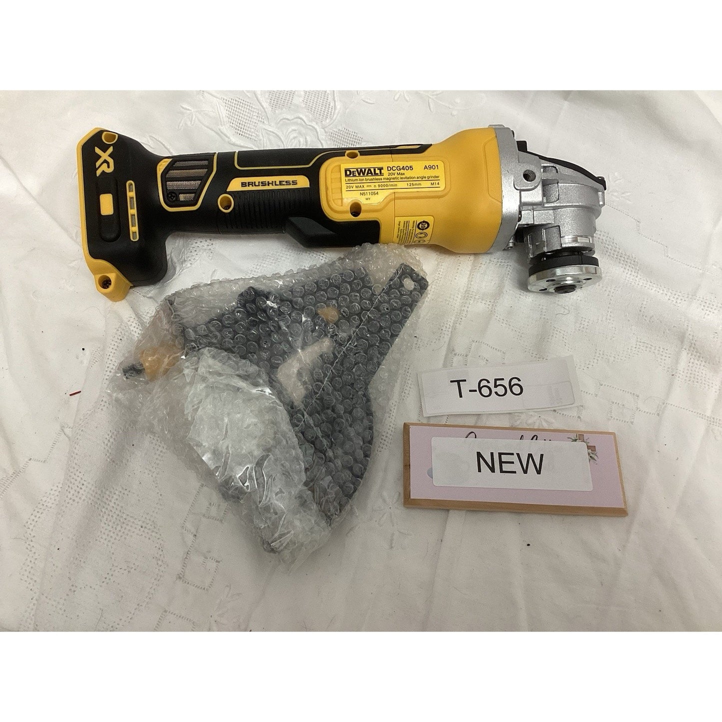 DeWALT DCG405B 20V MAX XR 4-1/2" Angle Grinder with Kickback Brake T-656