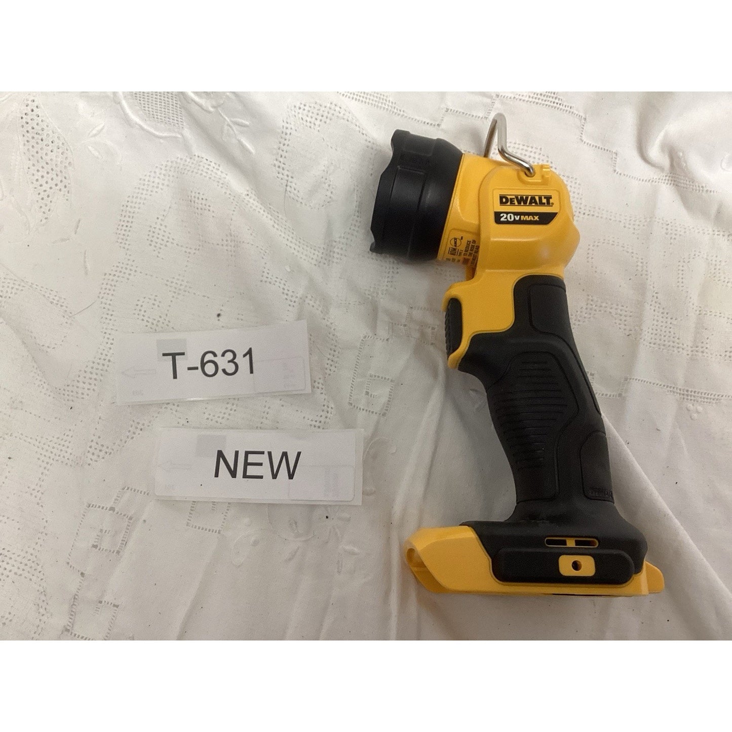 dewalt work light 20v T-631