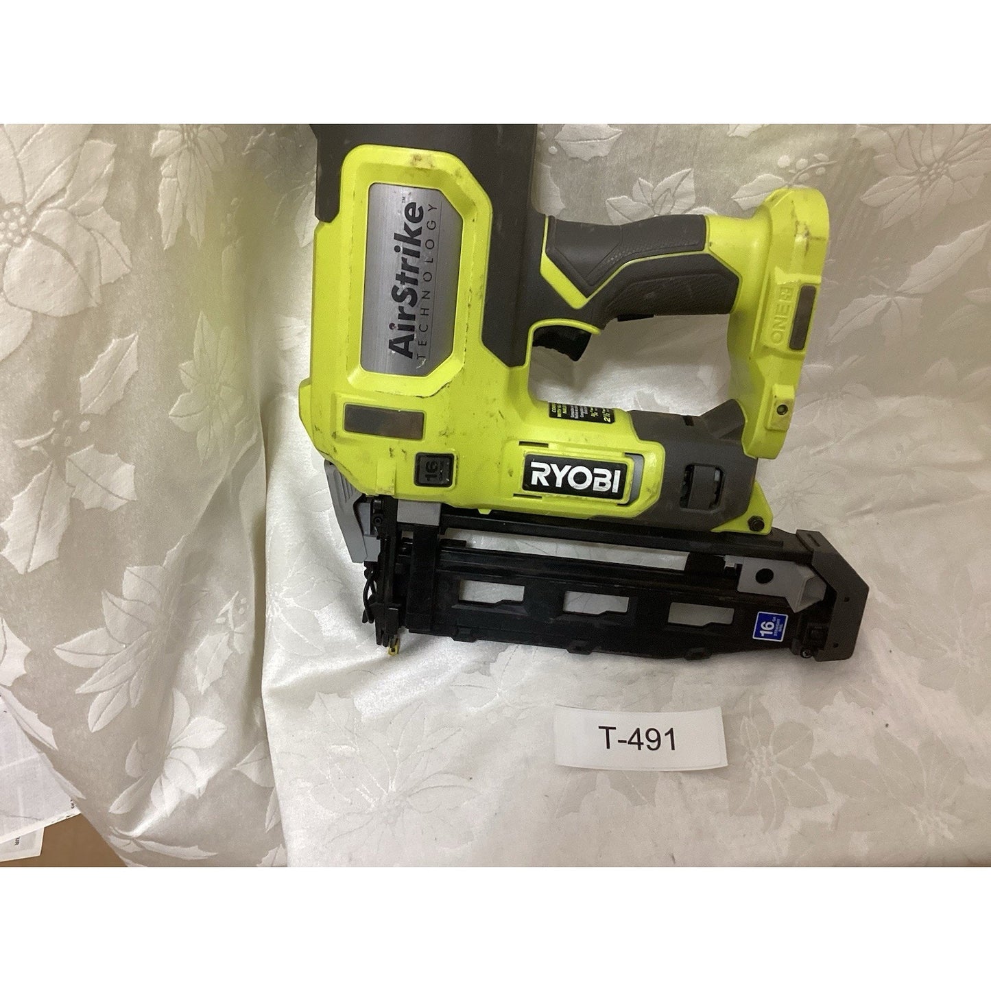 Ryobi P326 ONE+ 18V AirStrike 16-Gauge Straight Finish Nailer Tool Only T-491