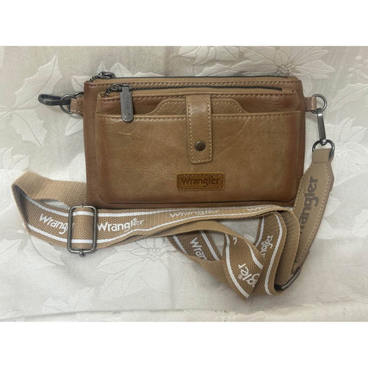 Wrangler Crossbody Bag. B183-4035