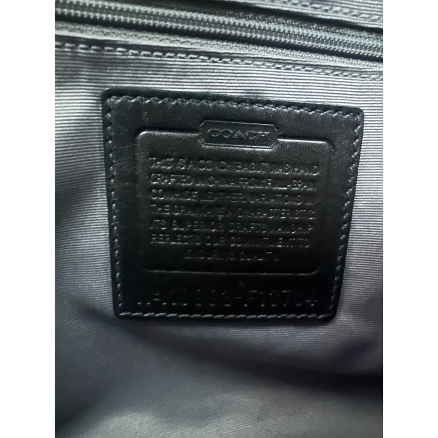 Prelov Coach BlCK Leat Shou Bag F13764. Very good cond B295.