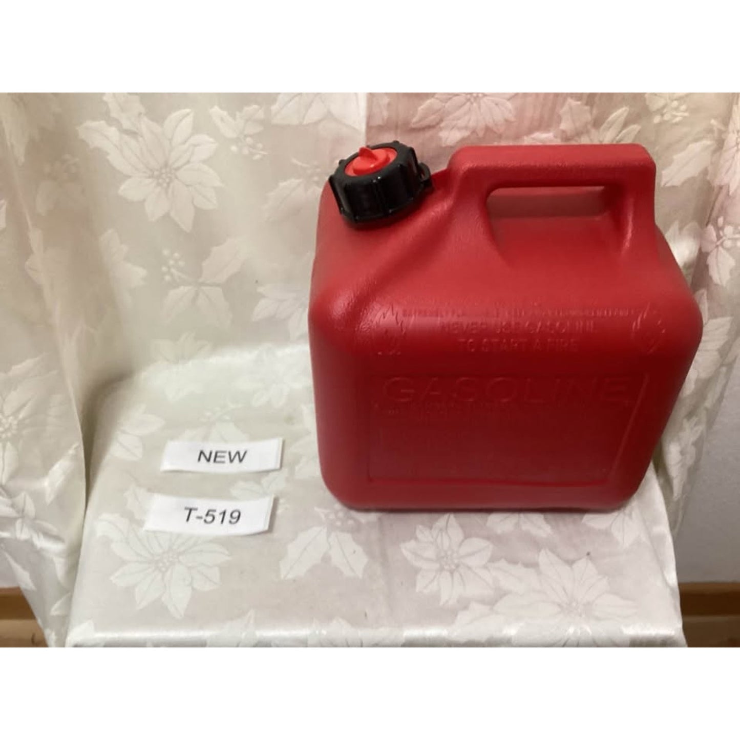 New Midwest Can 2 Gallon Gasoline Can T-519