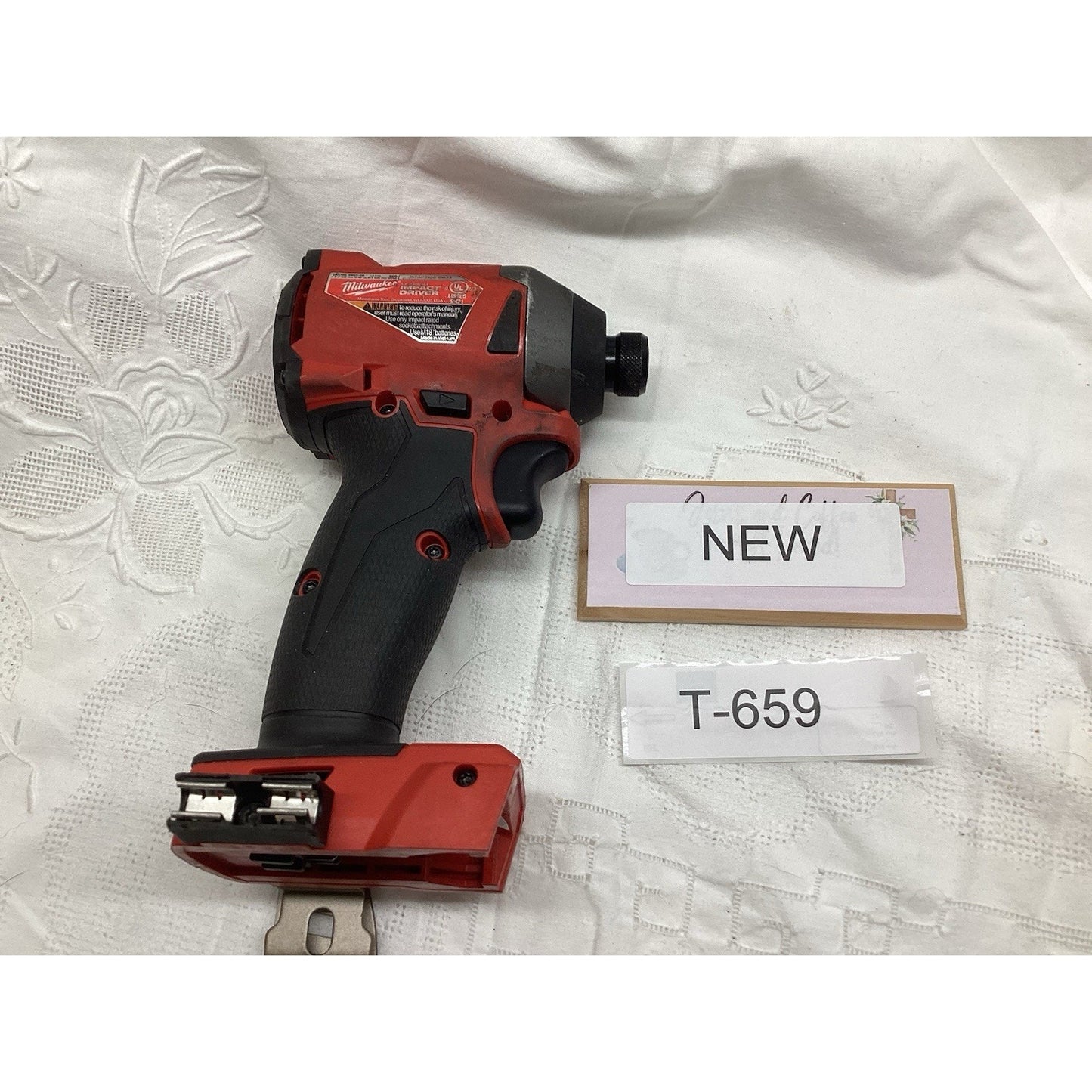 Milwaukee 2606-21L M18 18V Cordless Compact 1/2 in. Drill Driver T-659