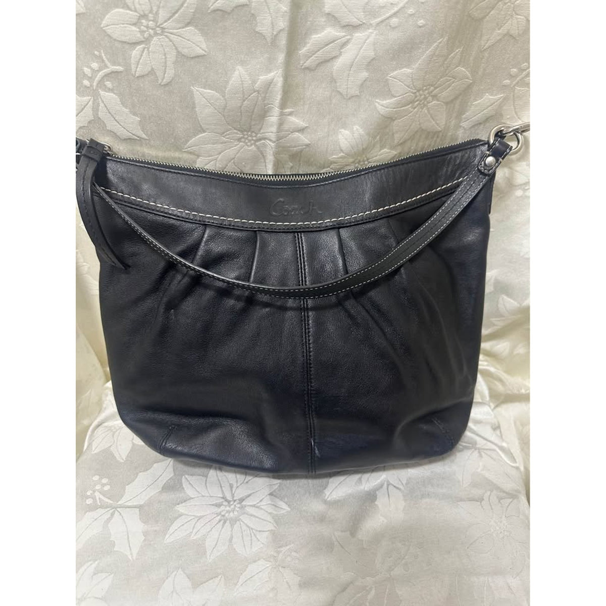 Prelov Coach BlCK Leat Shou Bag F13764. Very good cond B295.