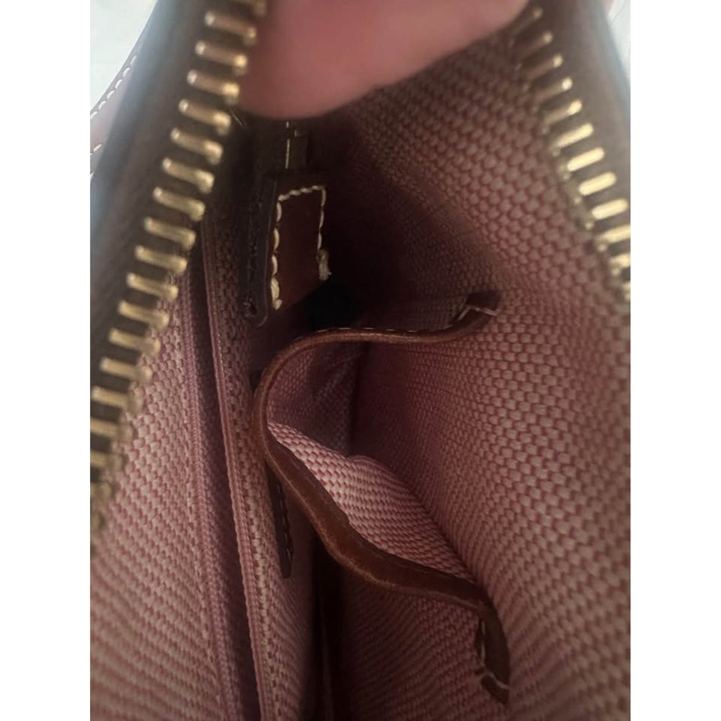 New Dooney & Bourke monogram crossbody bag. B-305