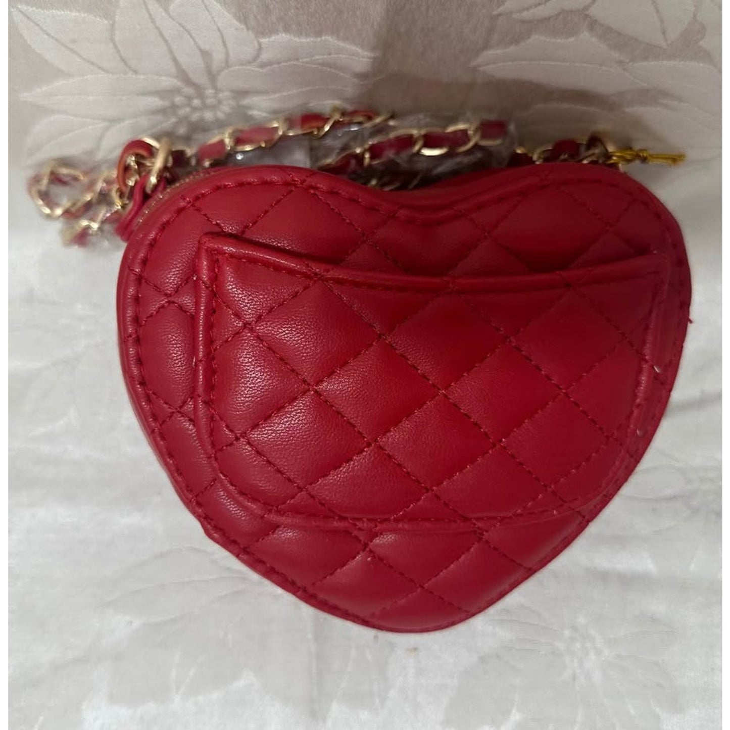 NEW Bebe Quilted Heart Crossbody Bag Red B130-