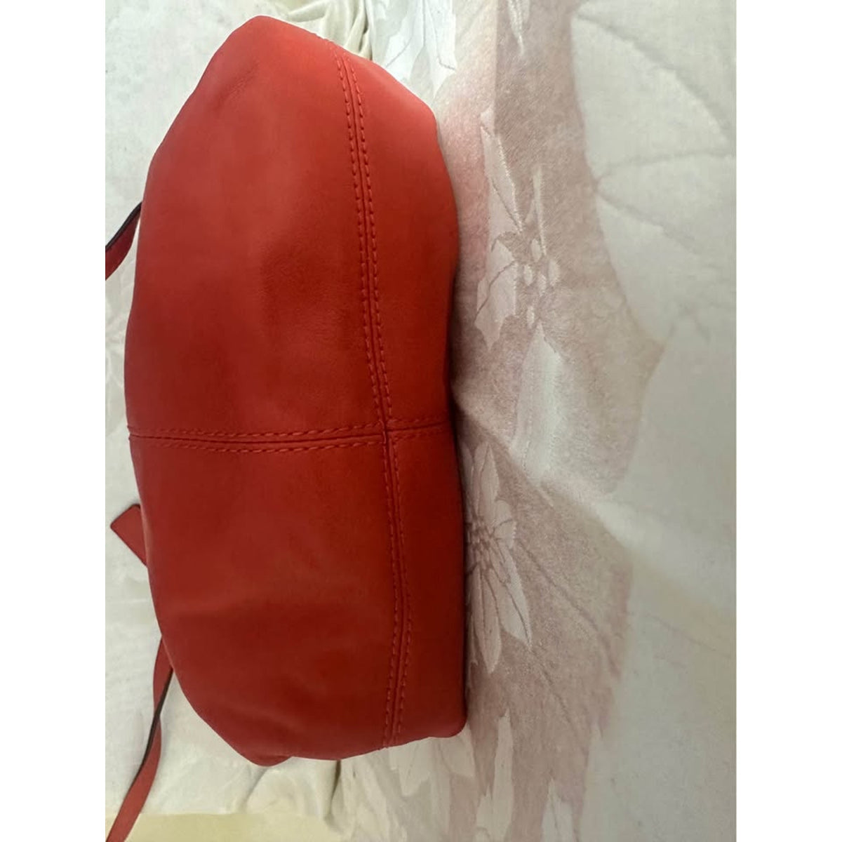 Pre-loved Coach Red Leath Crossbody bag Very good cond B-289