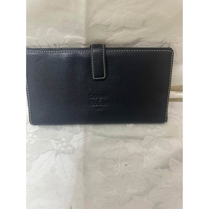 Pre-loved Dooney & Bourke Black Leather  Wallet. B-309