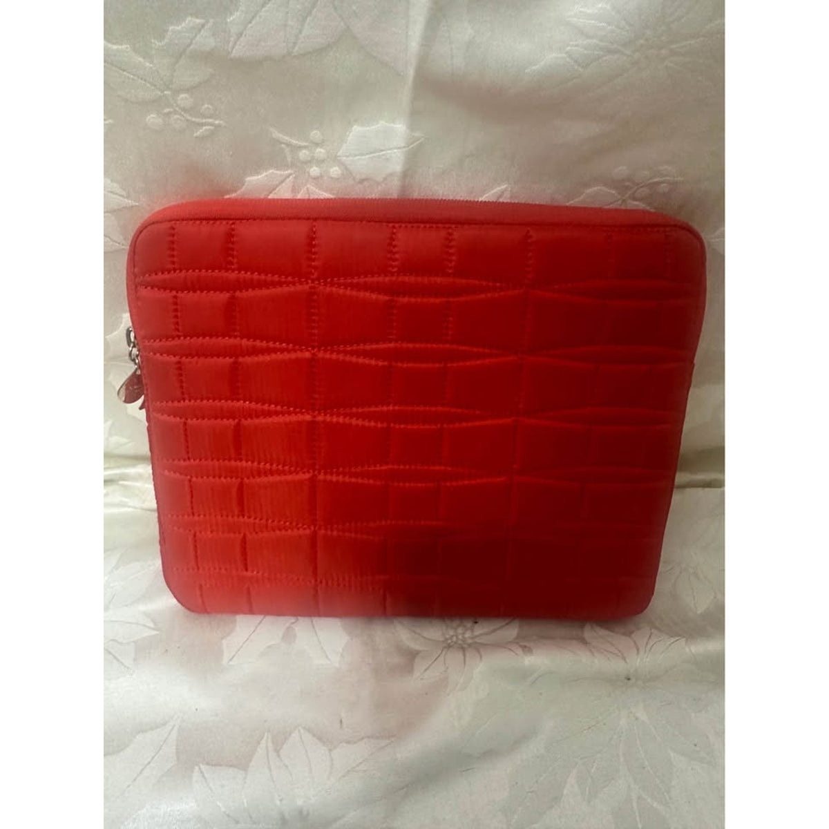 Preloved Kate Spade Red Quilted tablet Sleeve. B-297