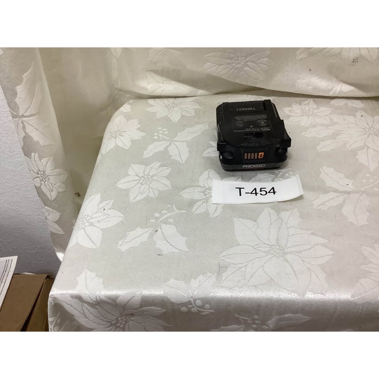 RIDGID 18V 2Ah Lithium-Ion Battery R87002 T-454