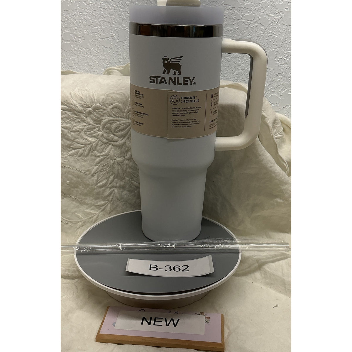 NEW IN BOX, WHITE STANLEY 40oz TUMBLER WHITE. B-362