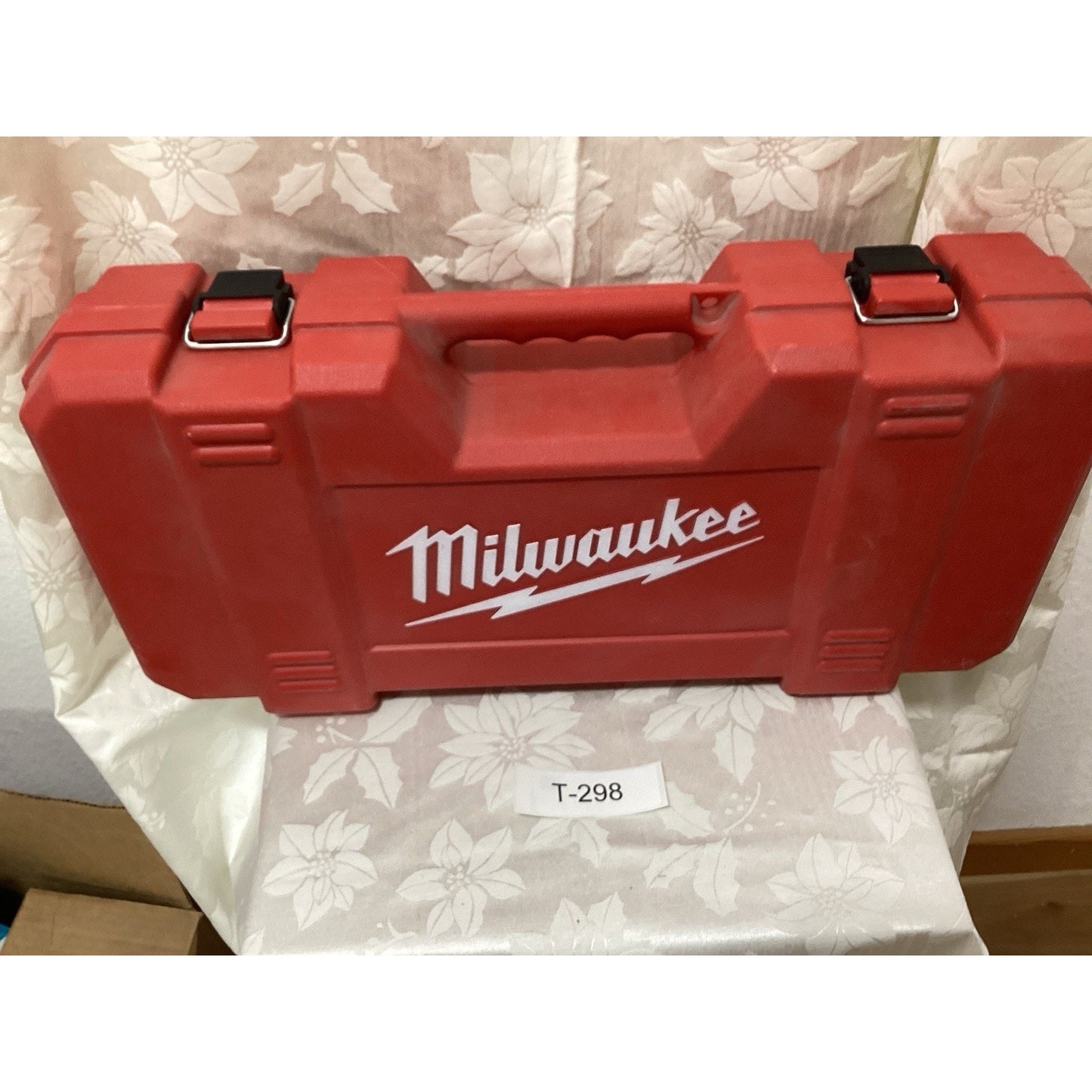 Milwaukee Red Plastic Tool Box With Handle T-298