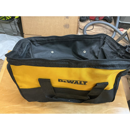Dewalt medium tool bag with skids P2-016