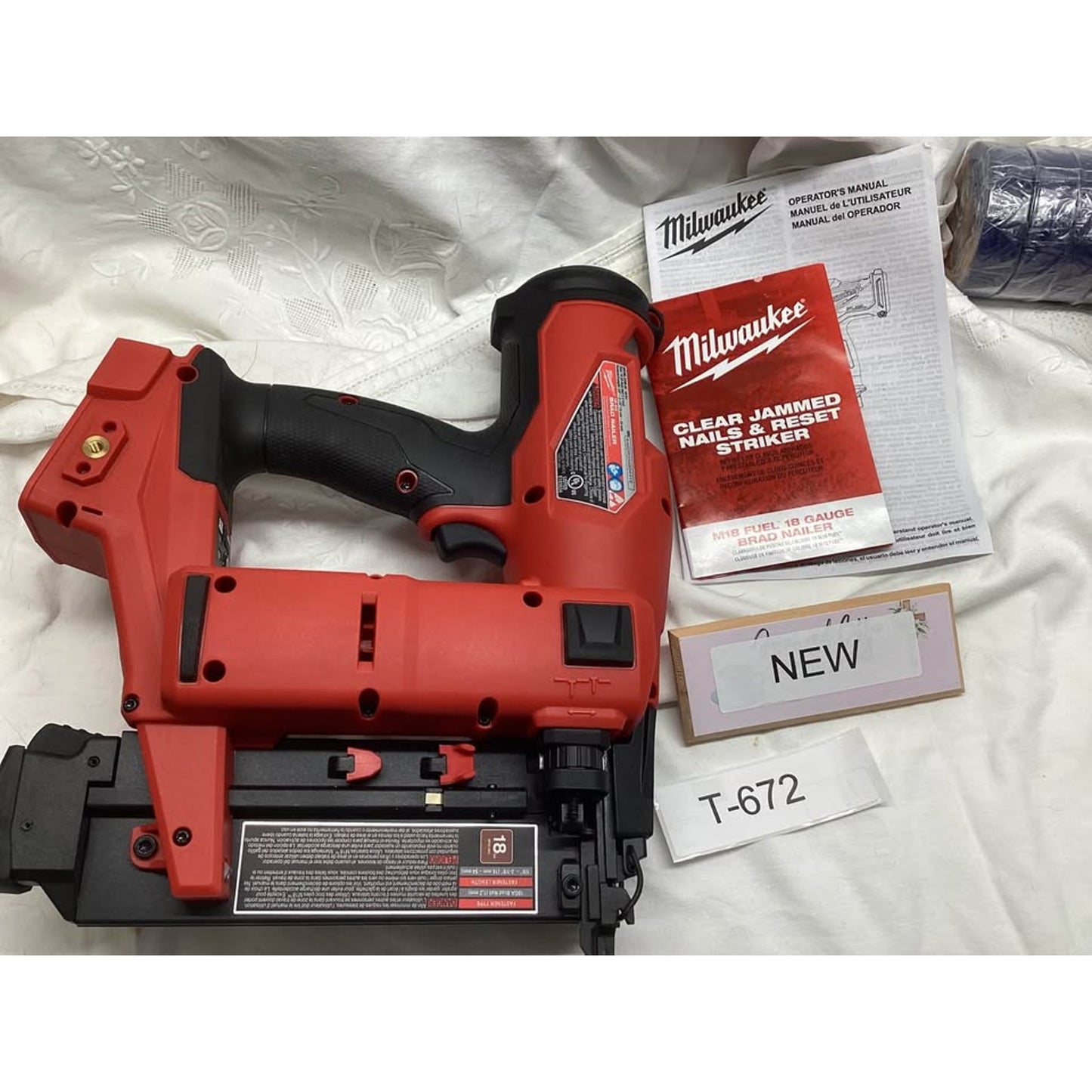 Milwaukee M18 FUEL 18 Gauge Brad Nailer T-672