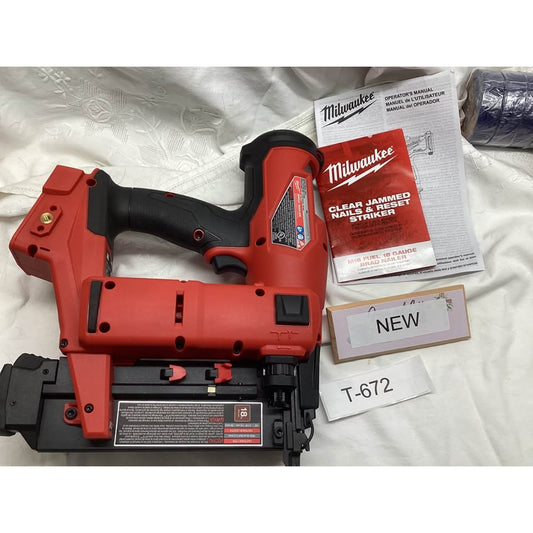 Milwaukee M18 FUEL 18 Gauge Brad Nailer T-672