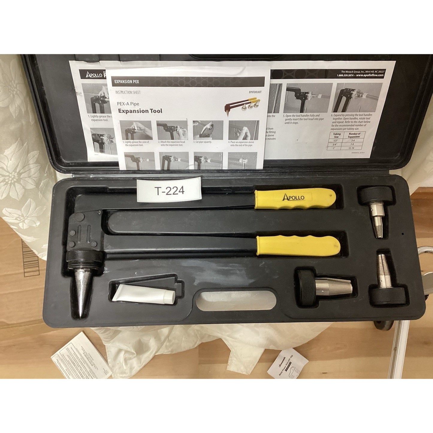 Apollo EXPTOOLKIT Pipe Expansion Tool Kit Set with Case PEX-A Expansion T-224