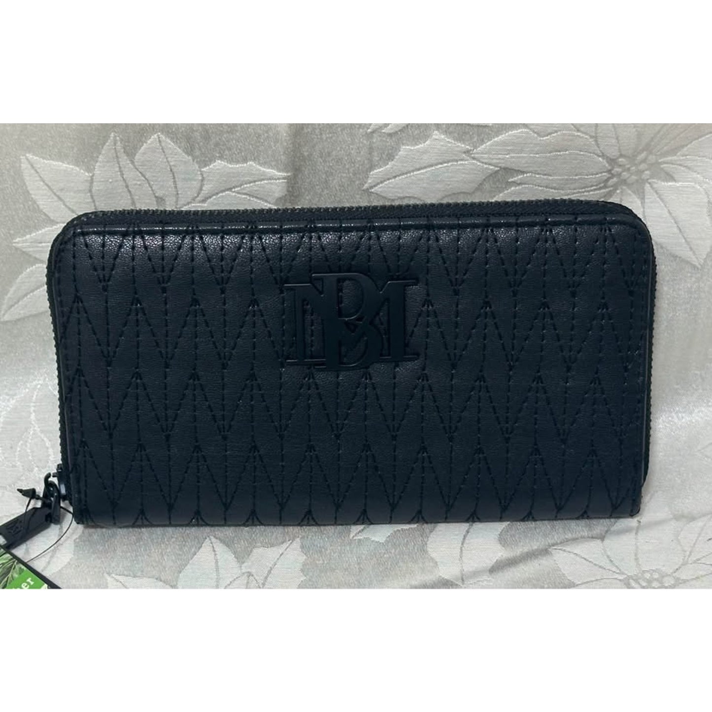 Badgley Mischka Black Quilted Wallet with Phone Holder. B133