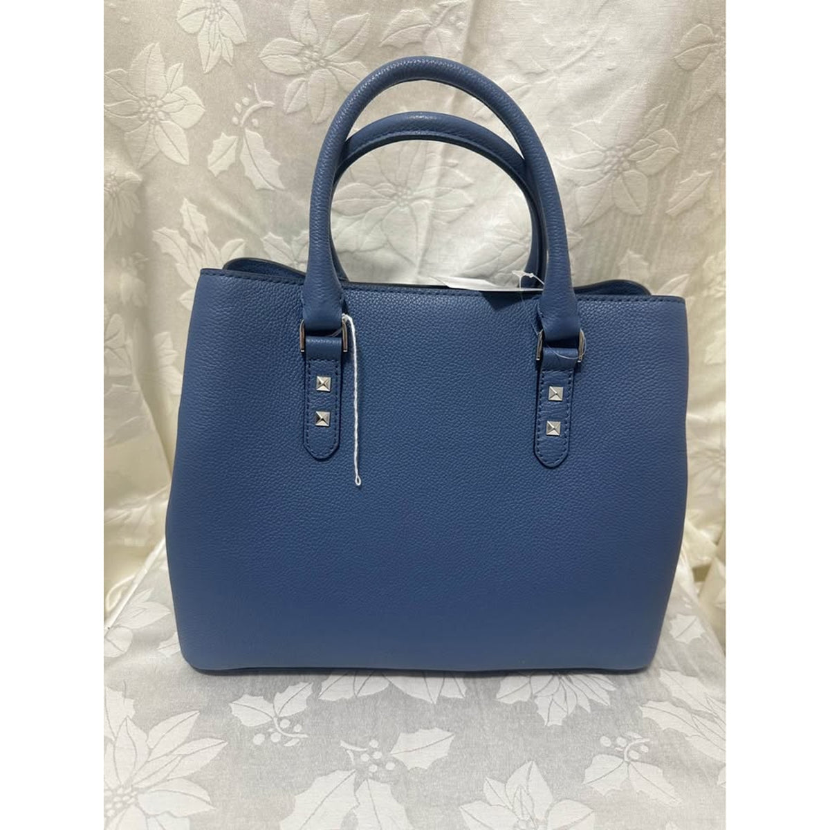 New Kate Spade Blue Pebbled Leather Handbag with Floral Appliques. B-283