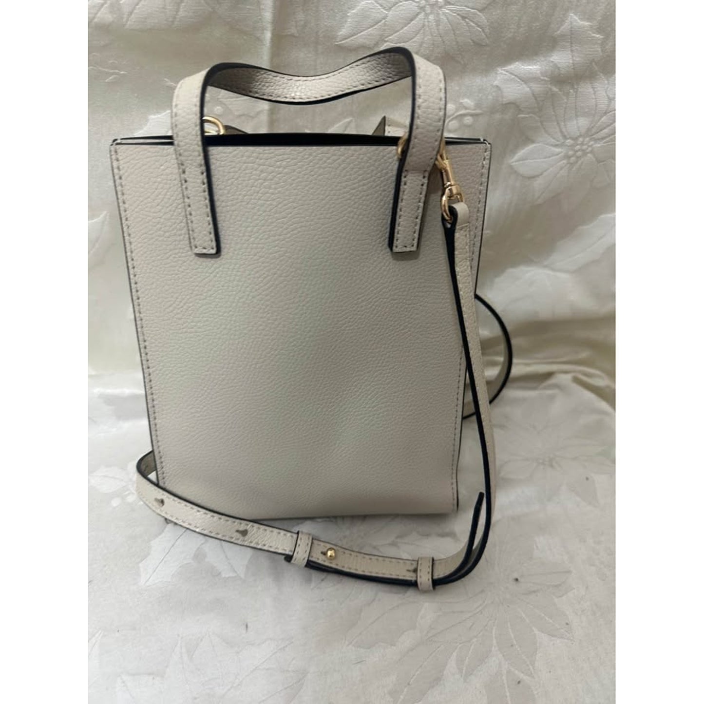 Pre-loved Marc Jacobs Tote Bag CREAM charm B-313