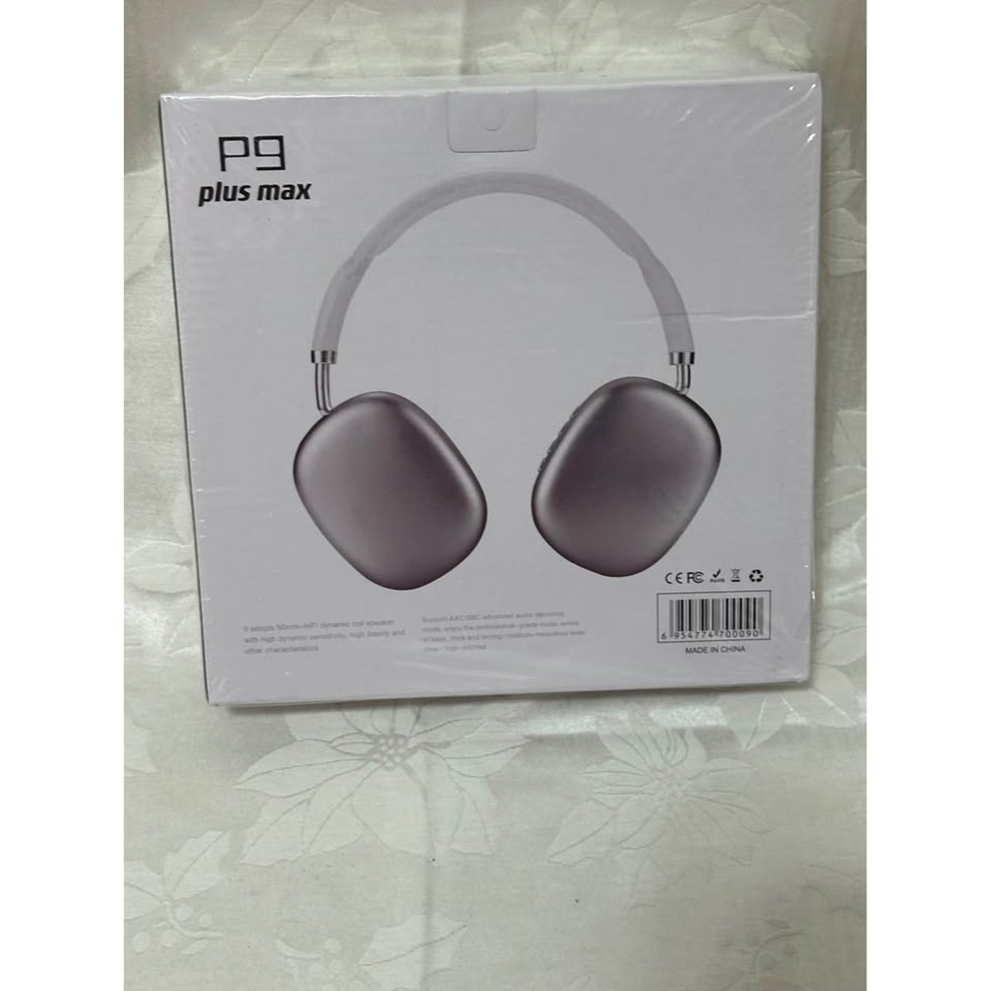 P9 plus max headphones new in box.