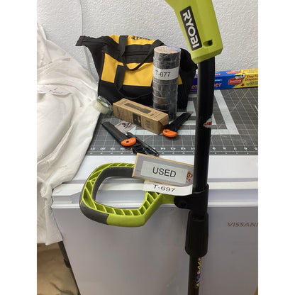 RYOBI ONE+ 18V 9 in. Cordless Battery Edger P2300VNM Z603 T-697