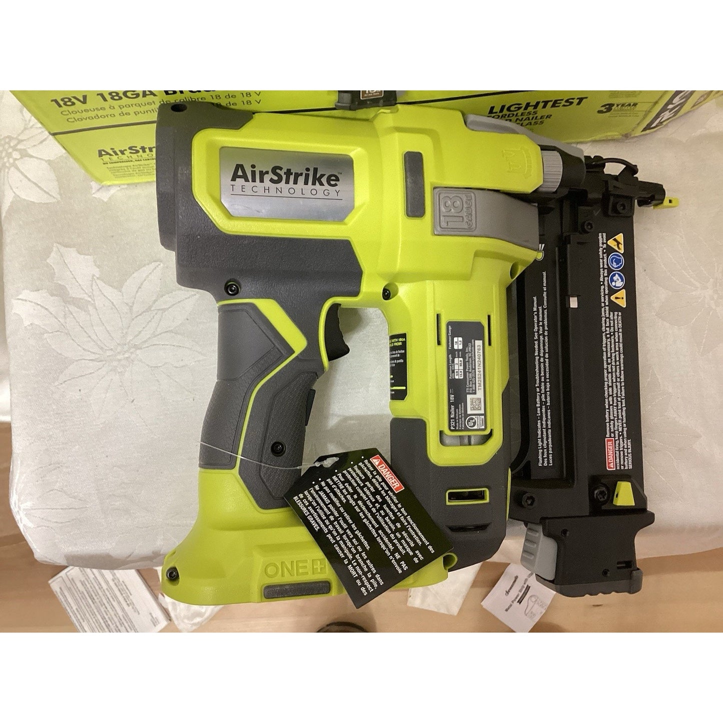 Ryobi 18V 18GA Cordless Brad Nailer Nail Gun P321 AirStrike Technology T-222