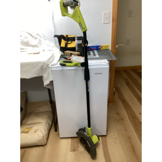 RYOBI ONE+ 18V 9 in. Cordless Battery Edger P2300VNM Z603 T-697
