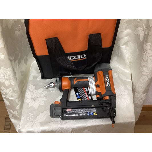 RIDGID Pneumatic 18 Gauge Brad Nailer Nail Gun w/ RIDGID Carrying Bag