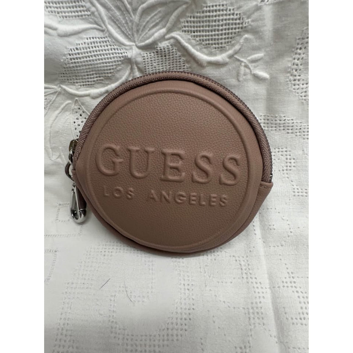 Pre-loved Guess dusty pink coin purse with carabiner clip. B332.