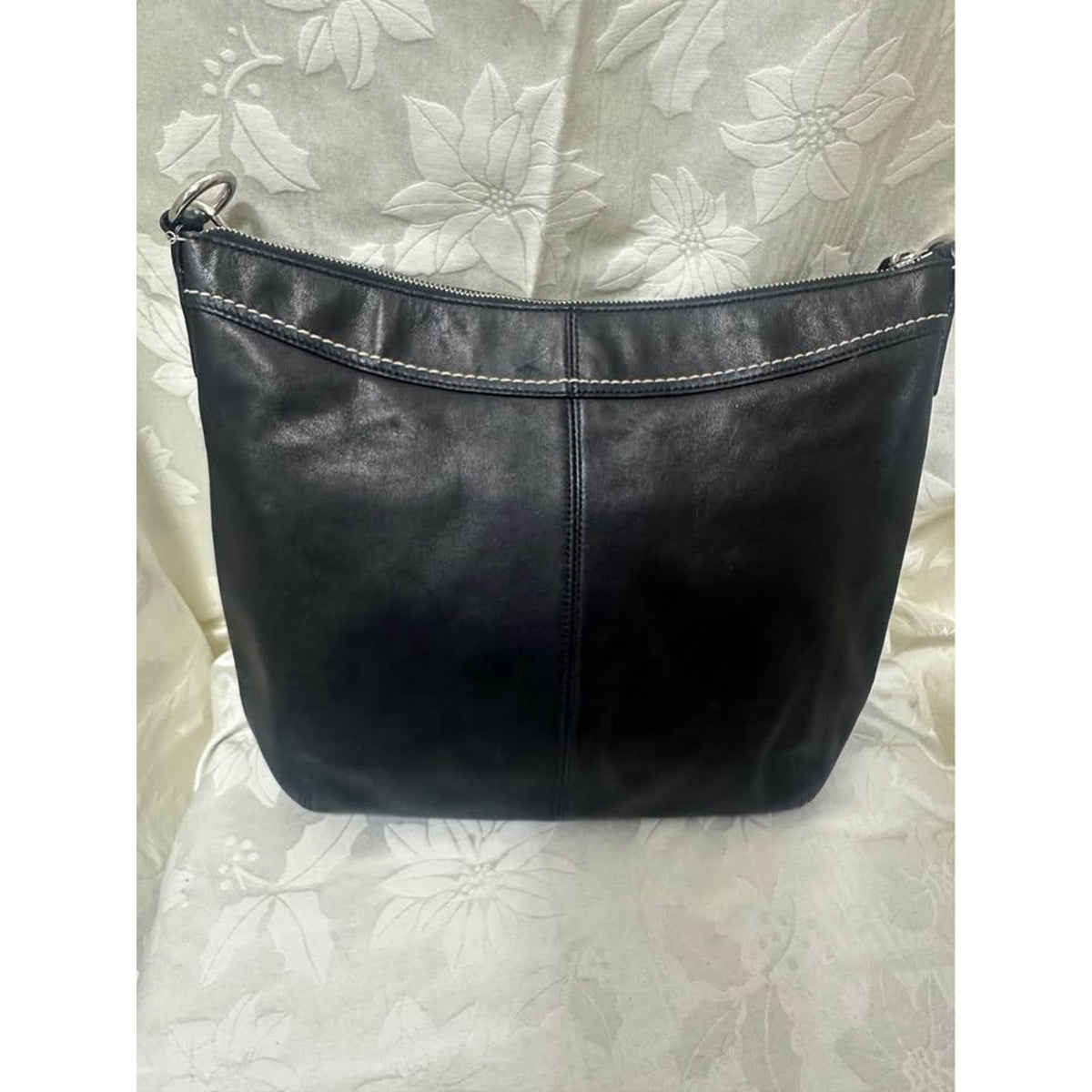 Prelov Coach BlCK Leat Shou Bag F13764. Very good cond B295.