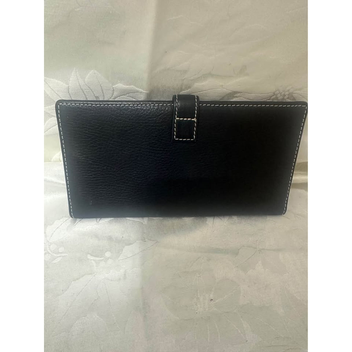 Pre-loved Dooney & Bourke Black Leather  Wallet. B-309